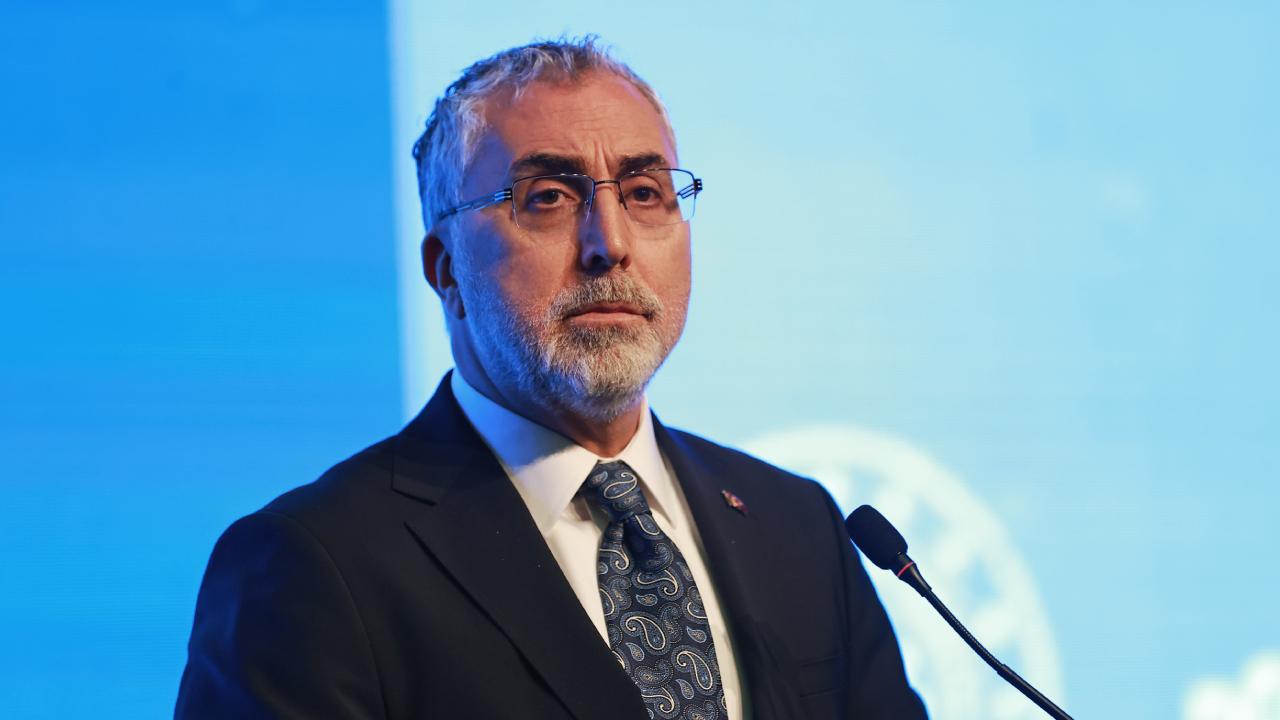 Bakan Işıkhan'dan Sosyal Hizmetler Kanununa ilişkin paylaşım