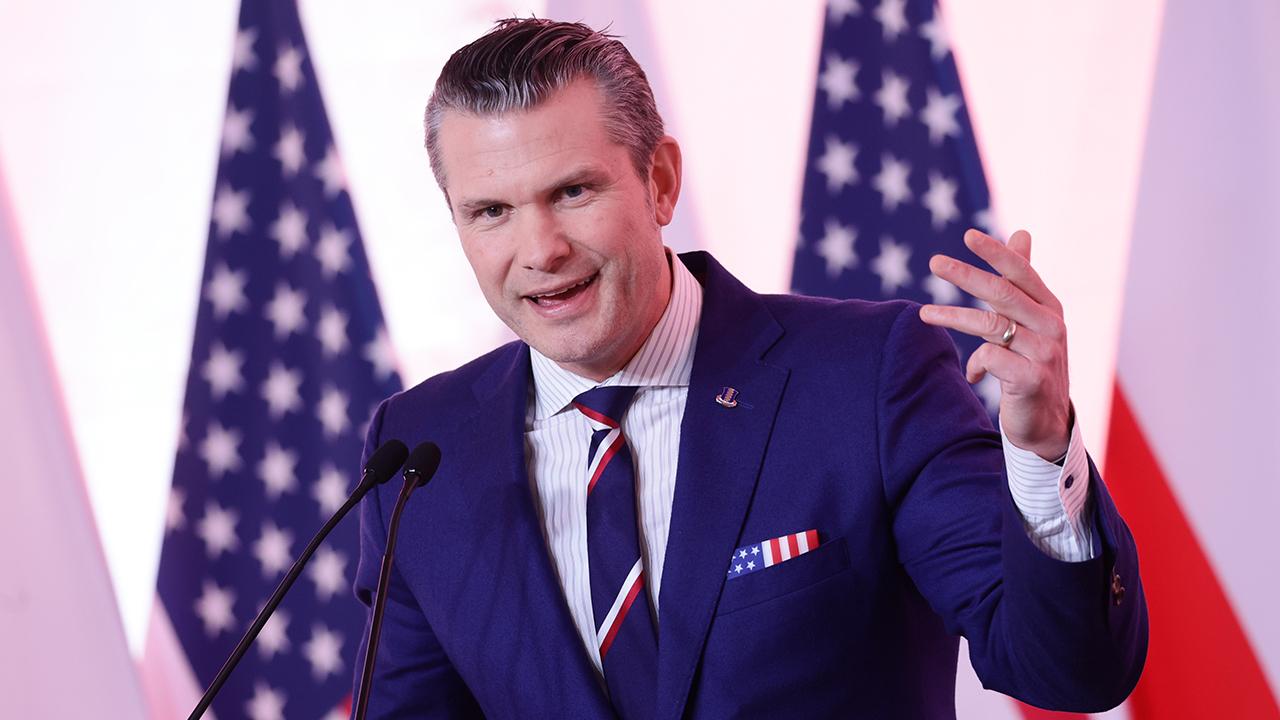 Hegseth, İranla savaşın onaysız devam edebileceğini savundu