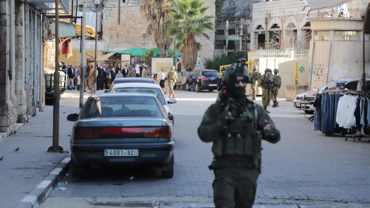 Soykırımcı İsrail ordusu Batı Şeria'da 6 Filistinliyi yaraladı