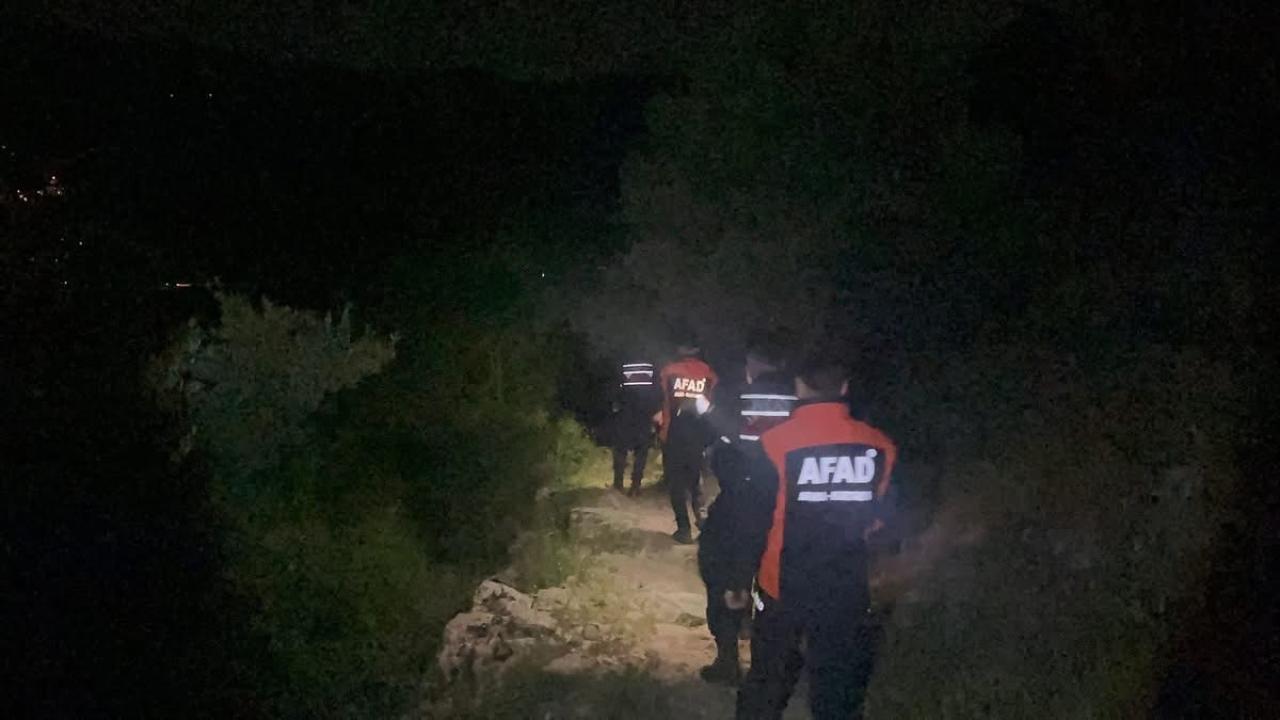 İzmir'de doğa yürüyüşünde kaybolan 2 çocuk, AFAD ekiplerince bulundu