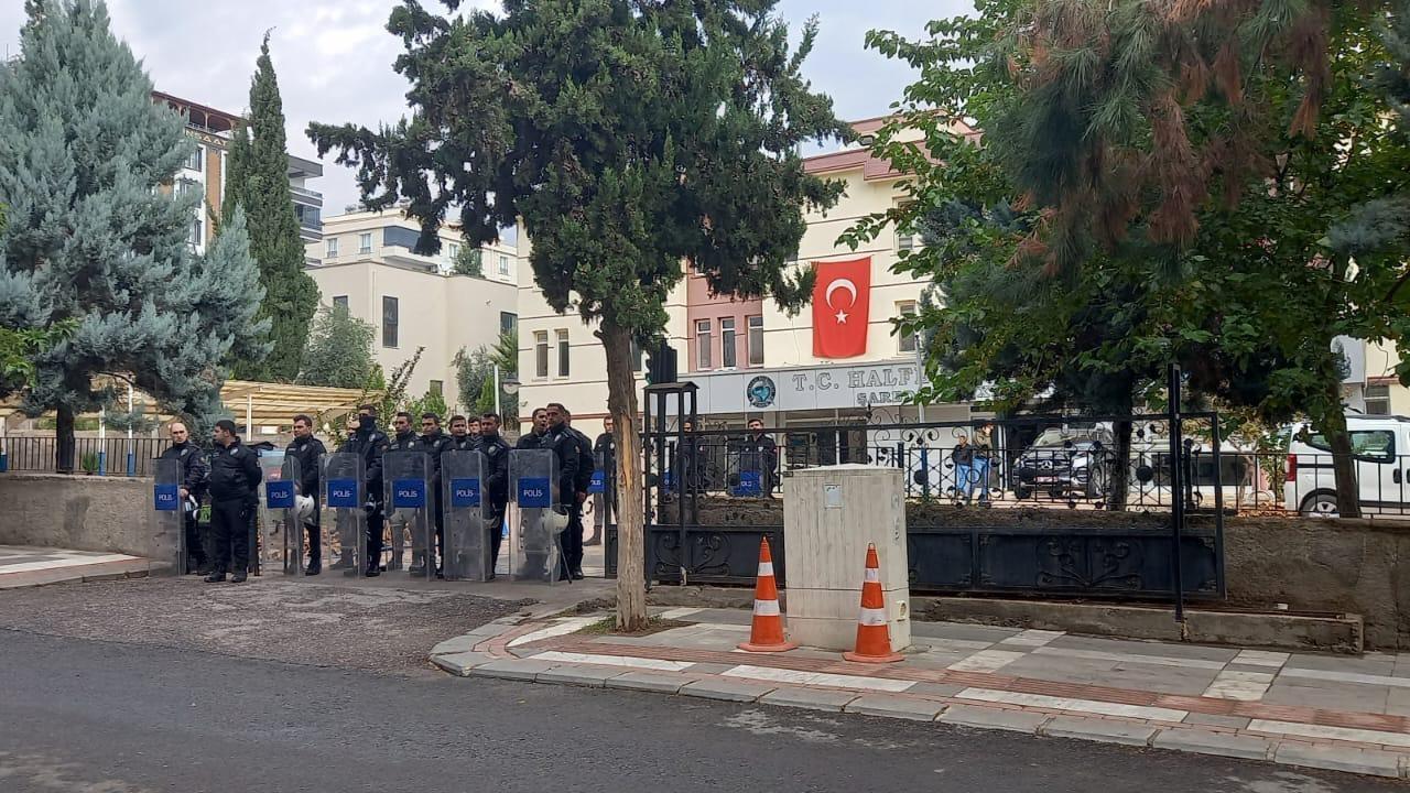 Halfeti Belediyesi'ne operasyon: 29 şüpheli tutuklandı