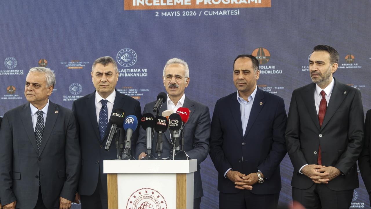 Bakan Uraloğlu: ÇeşmeliKızkalesi Otoyolu en hızlı bitirilen yol olacak