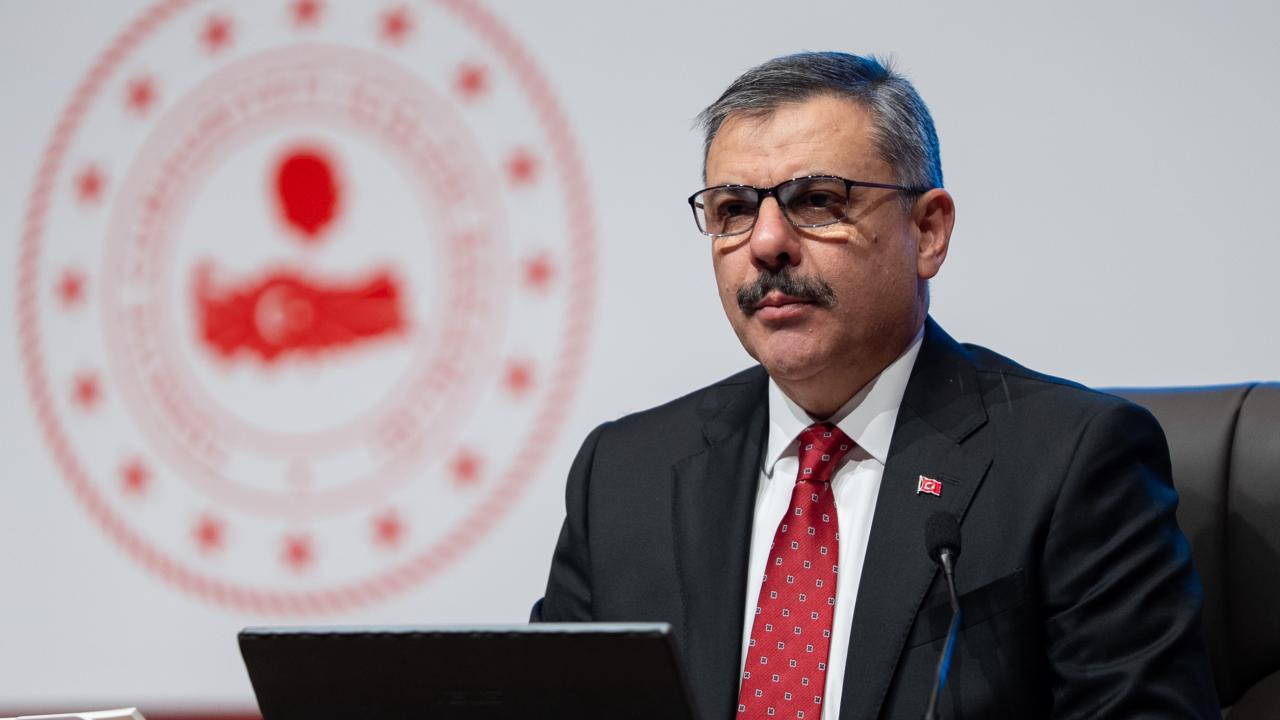 Bakan Çiftçi, subay ve astsubay adaylarıyla buluştu