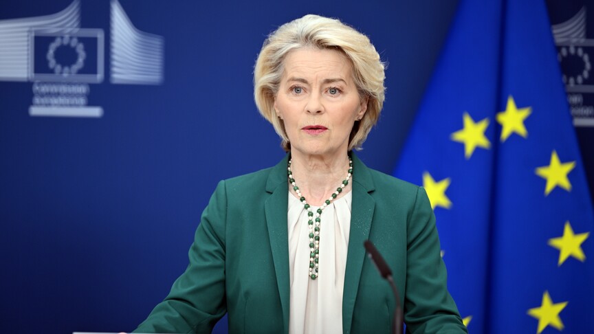 AB Komisyonu Başkanı von der Leyen, fosil yakıtlara bağımlılığın Avrupa'yı savunmasız hale getirdiğini belirtti