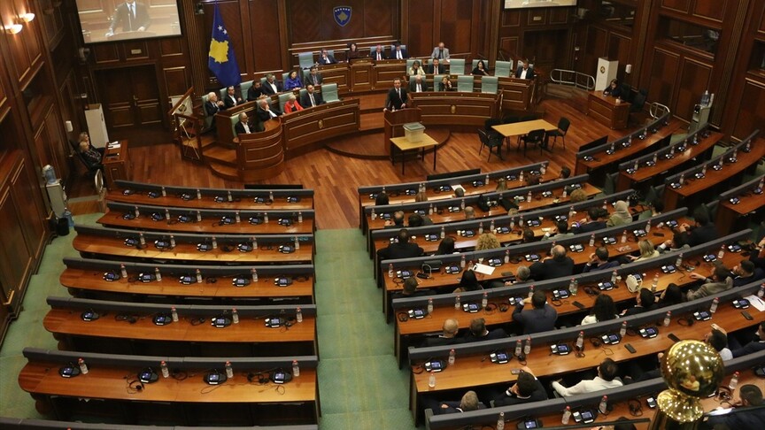 Kosova'da Meclis yeni cumhurbaşkanını seçemediği için yeniden erken genel seçime gidiliyor