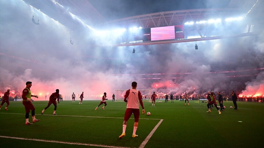 Galatasaray, RAMS Park'ta taraftarı önünde çalıştı
