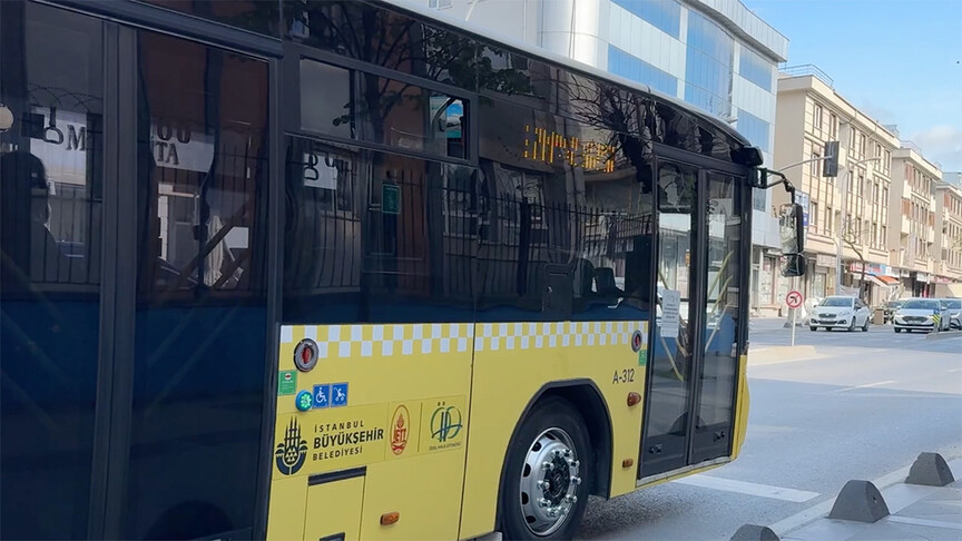 Bağcılar'da İETT otobüsünün çarptığı çocuk yaralandı