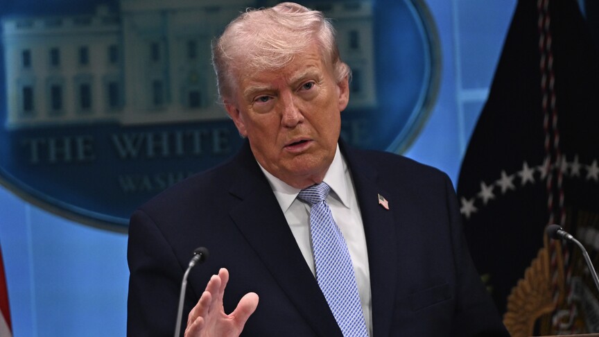 Trump, AB menşeli otomobil ve kamyonlara uygulanan tarifelerin yüzde 25’e çıkarılacağını açıkladı