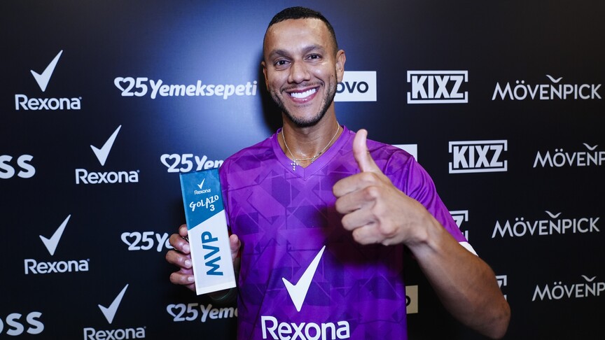 Josef de Souza'dan eski teknik direktörü Sergen Yalçın'a övgü