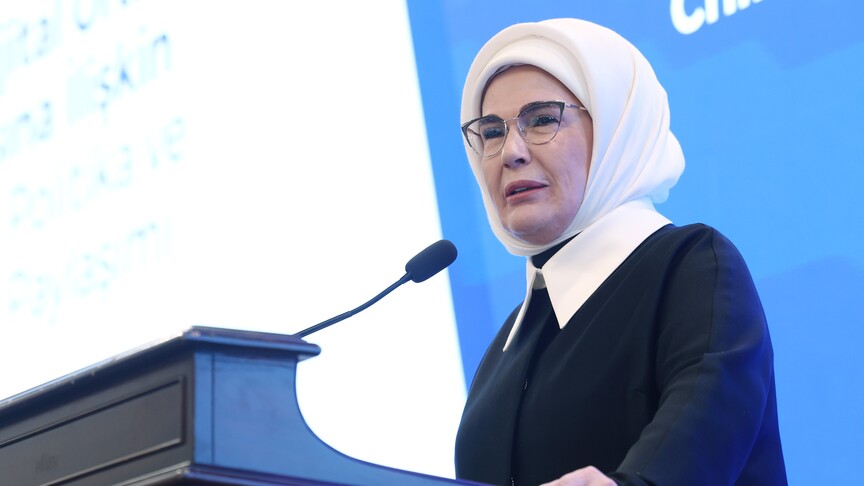 Emine Erdoğan'dan "Aile ve Nüfus 10 Yılı Vizyon Belgesi" paylaşımı